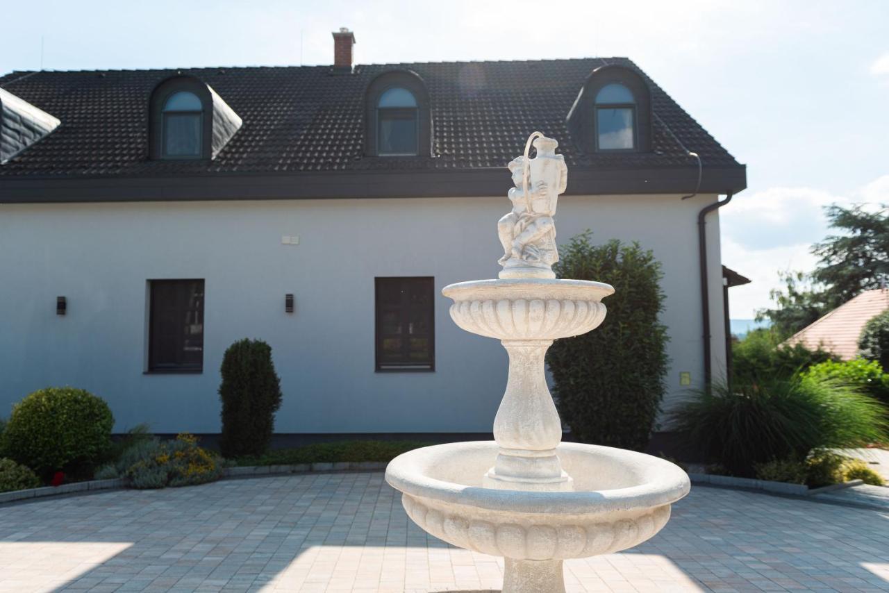 Katzer Villa Badacsonytördemic Eksteriør bilde
